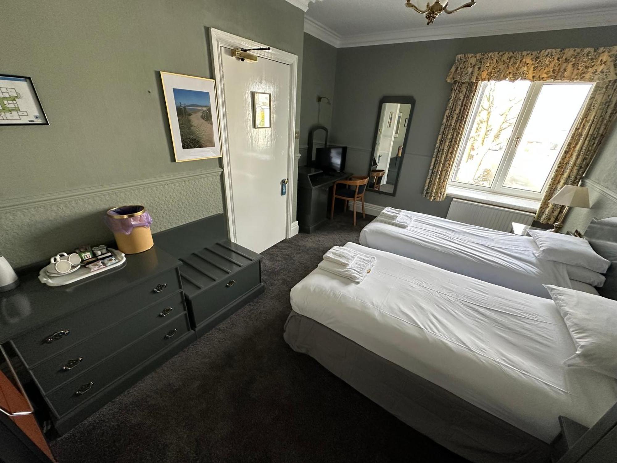 Clarkes Hotel Barrow In Furness Kültér fotó